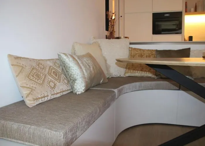 Trendy Flat In Gouden Winkeldriehoek Nabij Strand